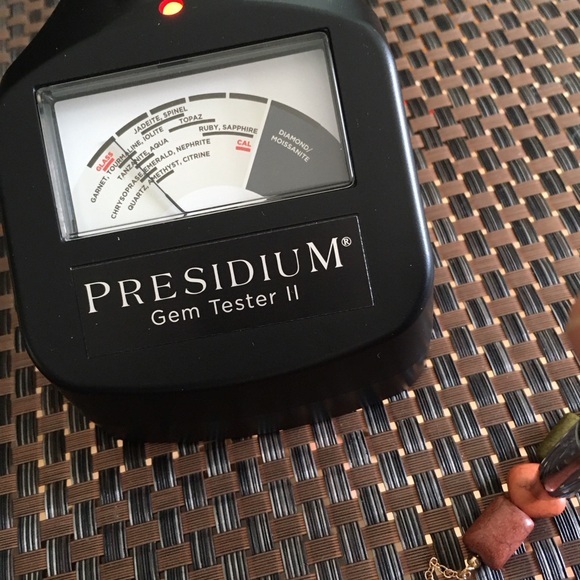 Frosted Natural Stone Rust Green Matte Finish Chiclet Bead Necklace & Earrings - Picture 3 of 8